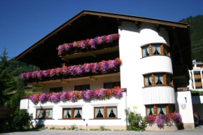 Гостиница Hotel Garni Senn  Санкт-Антон, Арльберг